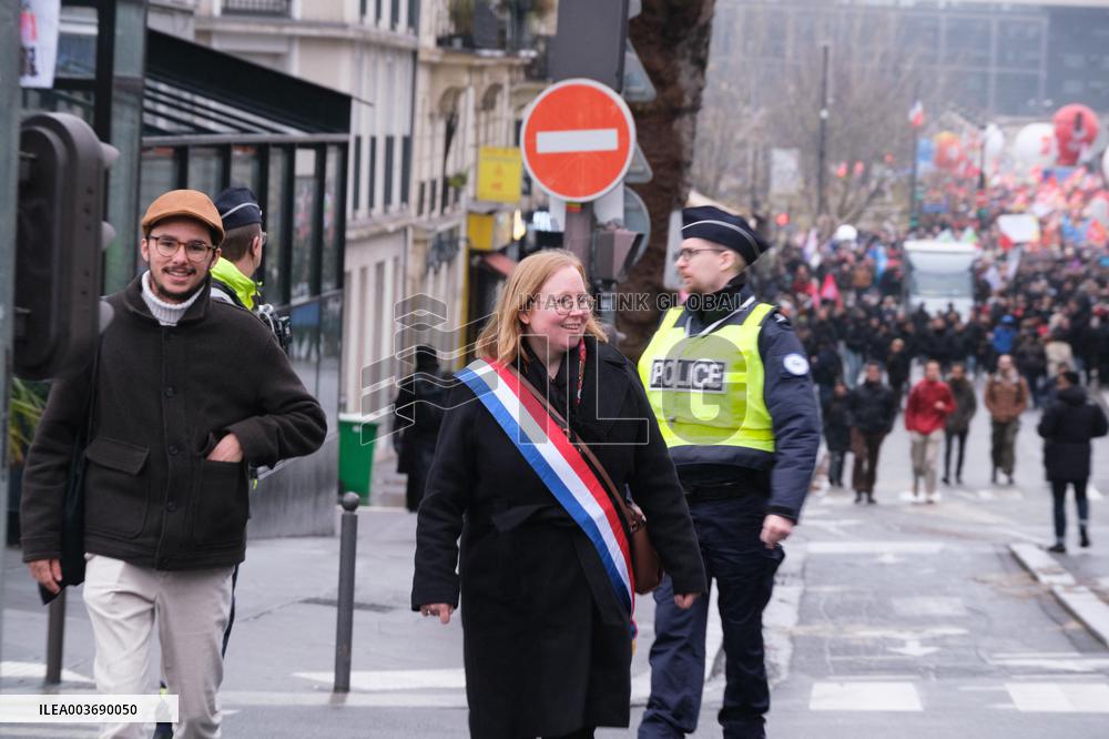 Public Service Demonstration - Paris