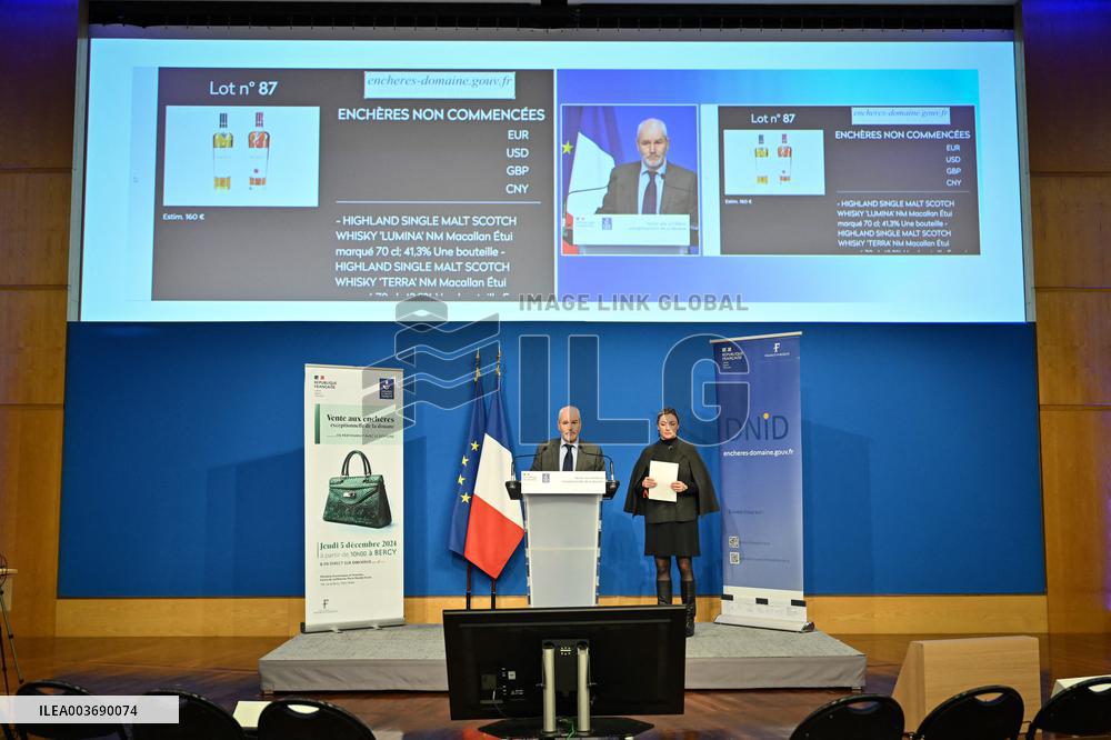 French Customs Service Launches An Exceptional Auction - Paris