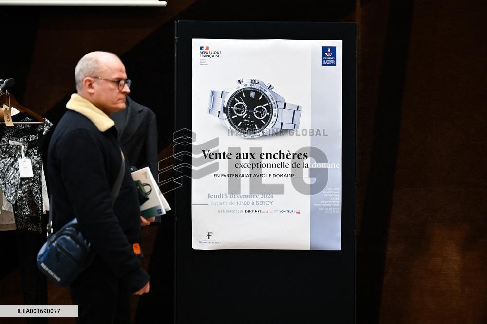 French Customs Service Launches An Exceptional Auction - Paris