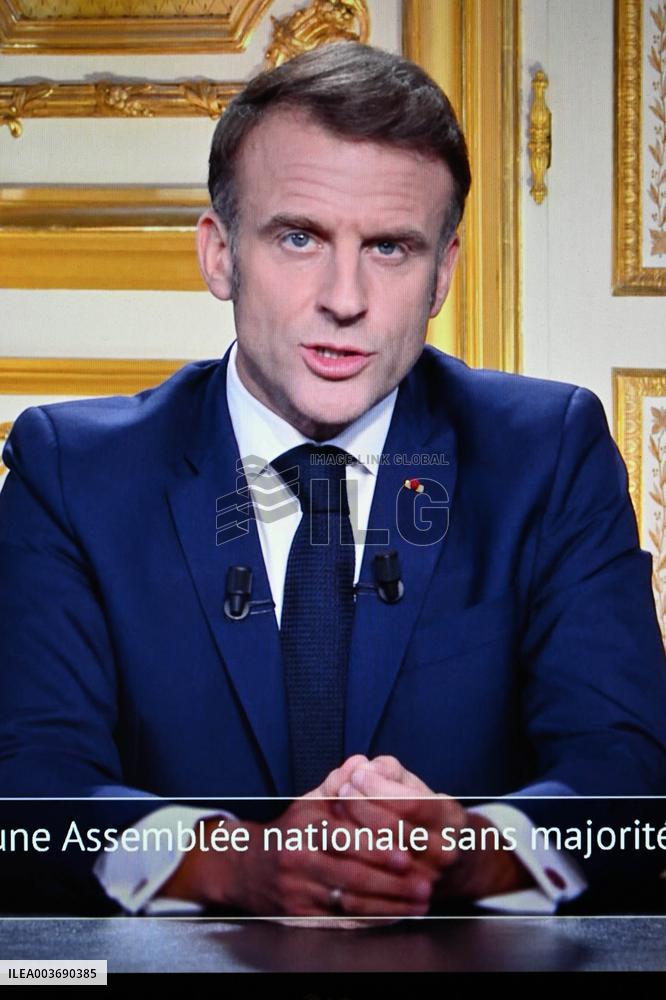French President Emmanuel Macron adresses a speech after the censure of Michel Barnier's - Paris