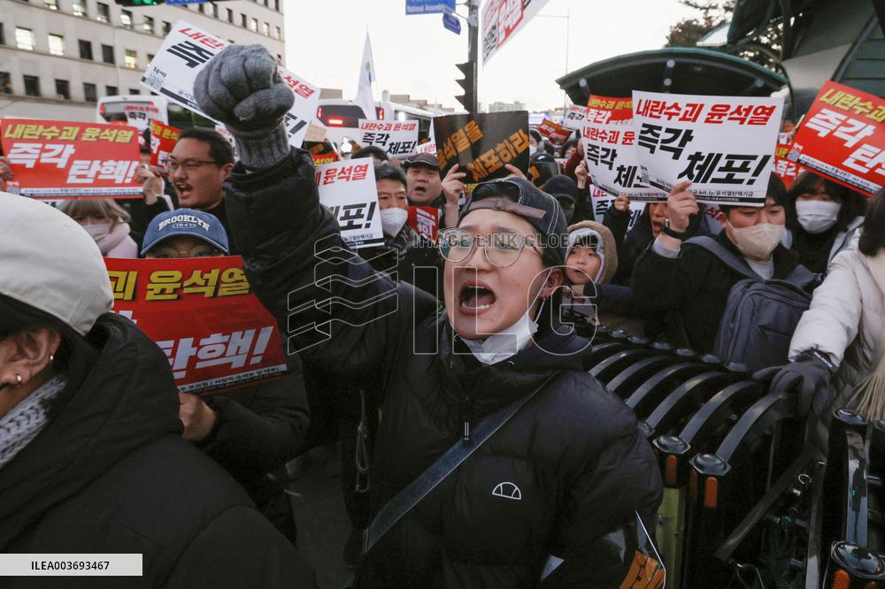 Seoul ahead of vote on impeachment motion against Yoon