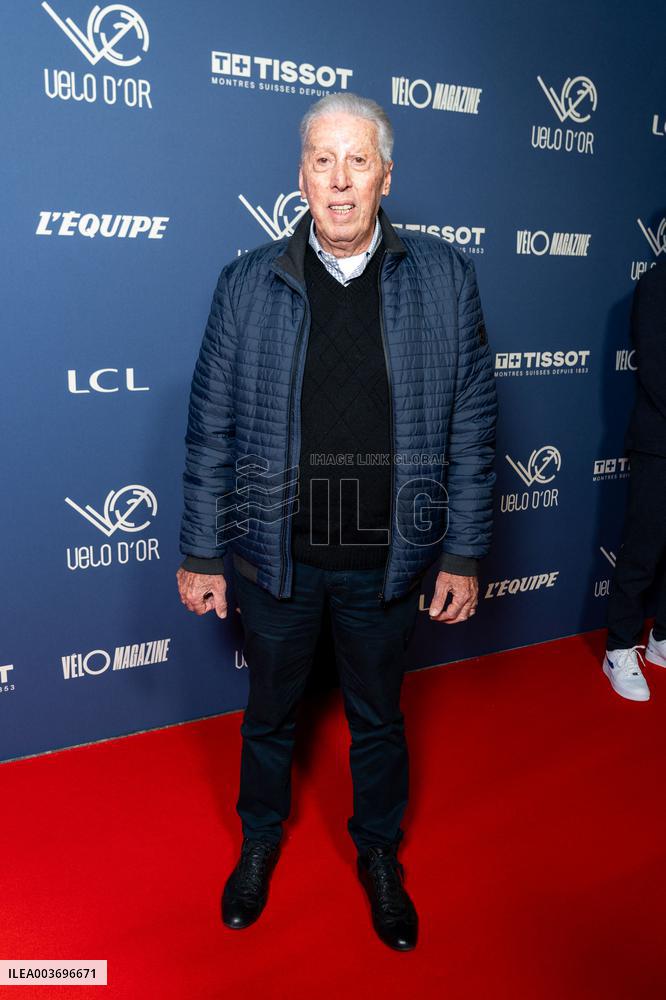 Golden Bike Ceremony - Paris