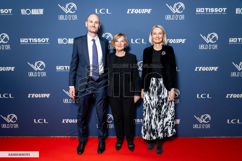 Golden Bike Ceremony - Paris