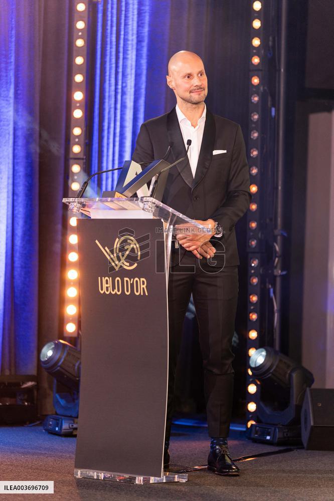 Golden Bike Ceremony - Paris