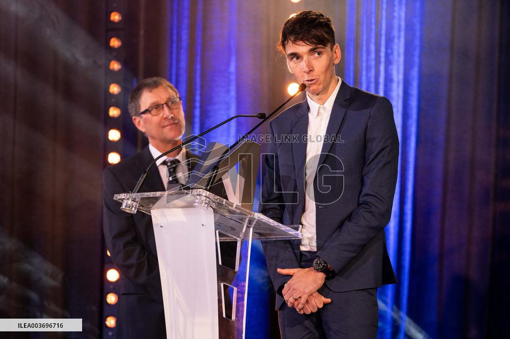 Golden Bike Ceremony - Paris