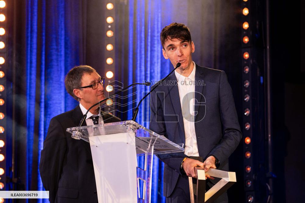 Golden Bike Ceremony - Paris