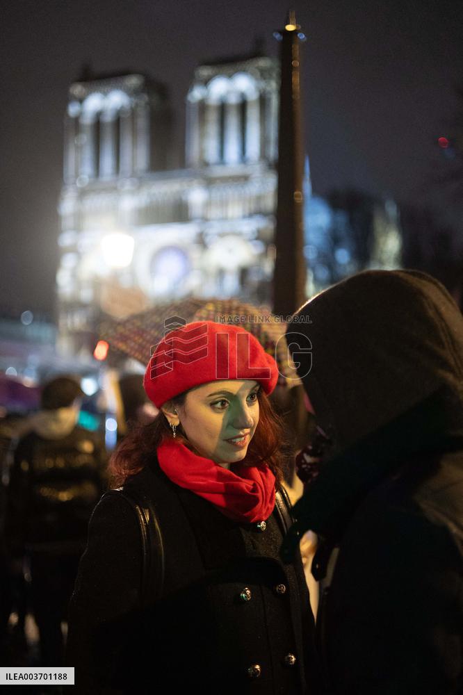 Crowds during Notre-Dame Cathedral re-opening ceremony - Paris