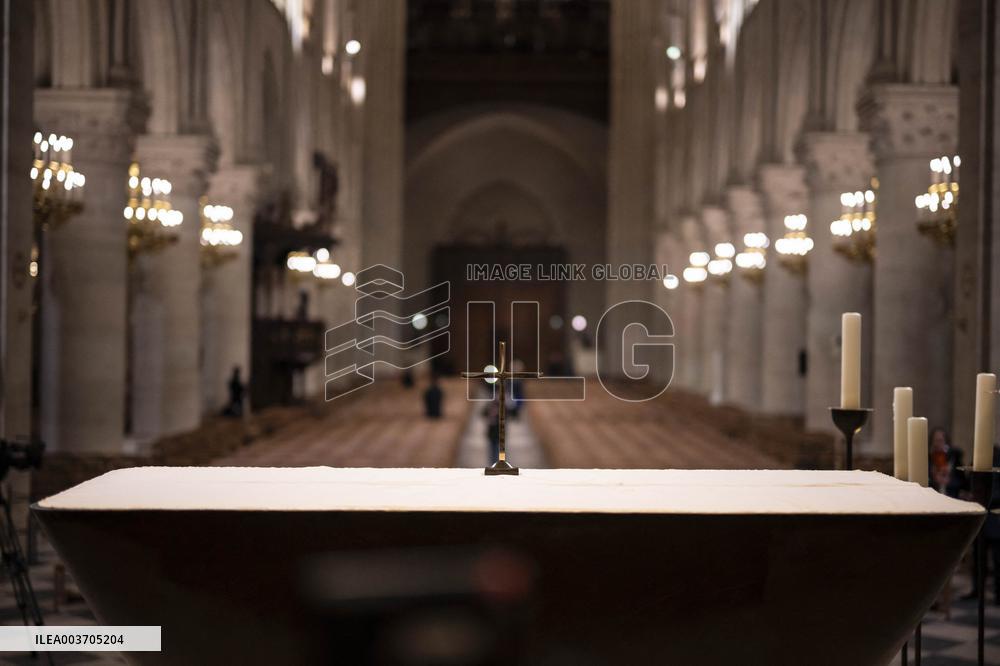 First Mass For The Public Notre-Dame Cathedral - Paris