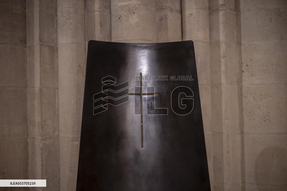 First Mass For The Public Notre-Dame Cathedral - Paris