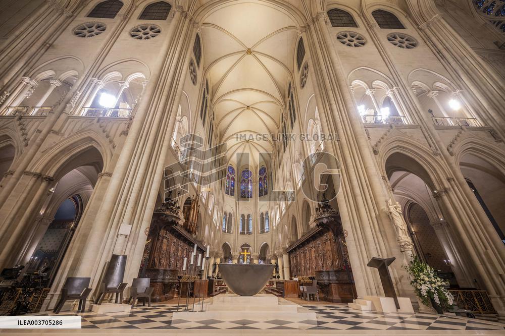 First Mass For The Public Notre-Dame Cathedral - Paris