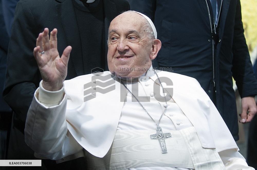 Pope Francis Prays In Front Of Virgin Mary Statue - Rome