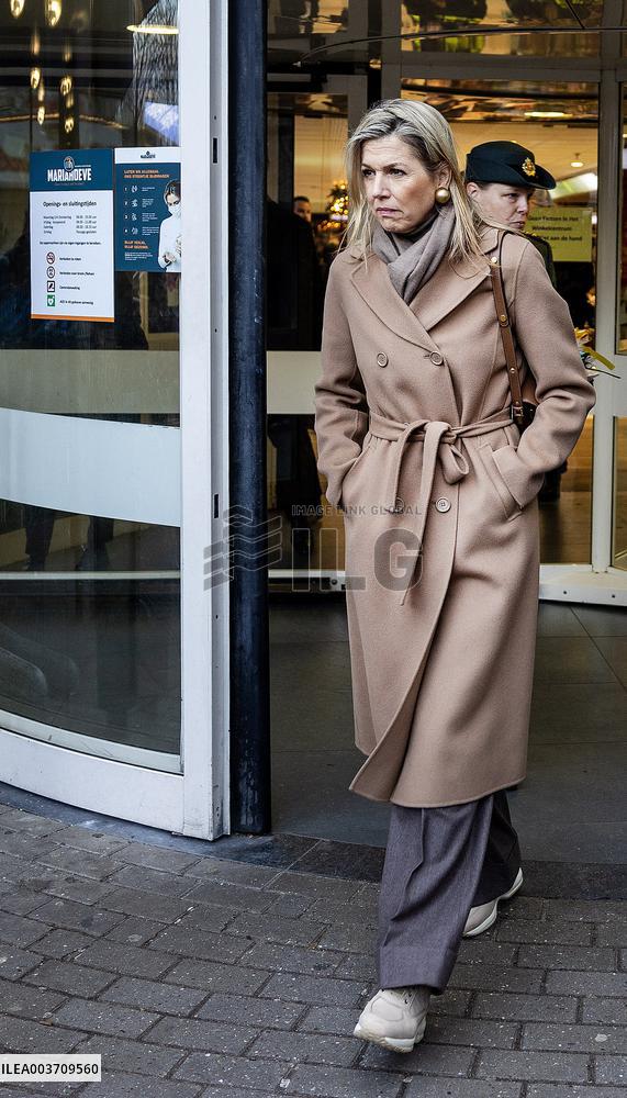 Royals After Visiting The Disaster Site On The Tarwekamp - The Hague