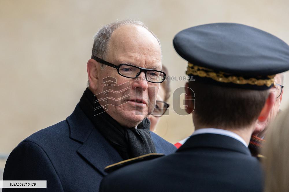 NO TABLOIDS - Prince Albert II Inaugurates Fresco Dedicated To John B. Kelly - Argenteuil