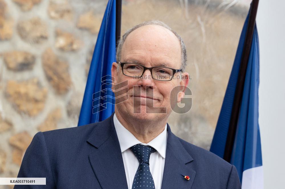 NO TABLOIDS - Prince Albert II Inaugurates Fresco Dedicated To John B. Kelly - Argenteuil
