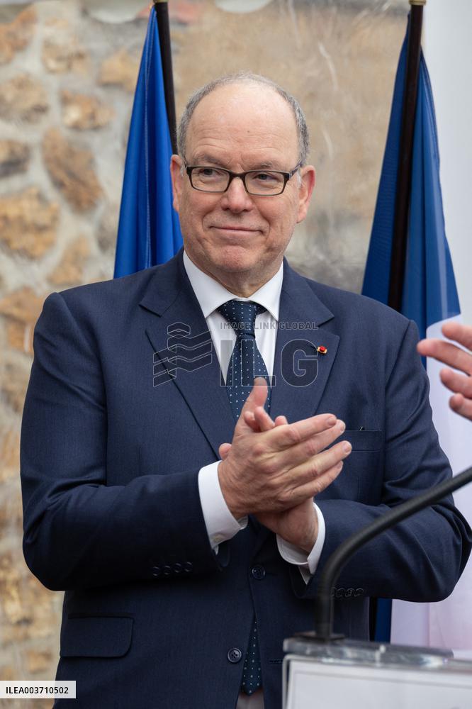 NO TABLOIDS - Prince Albert II Inaugurates Fresco Dedicated To John B. Kelly - Argenteuil