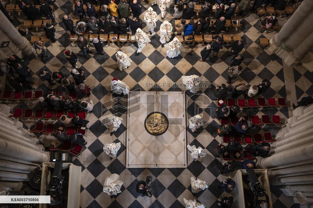 First Mass For The Public Notre-Dame Cathedral - Paris
