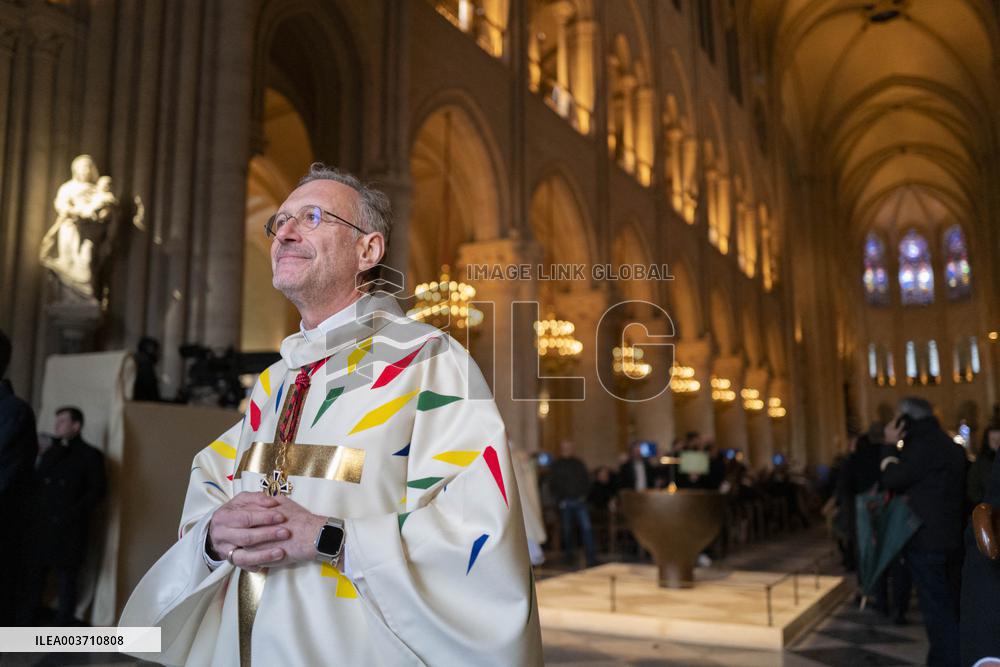 First Mass For The Public Notre-Dame Cathedral - Paris