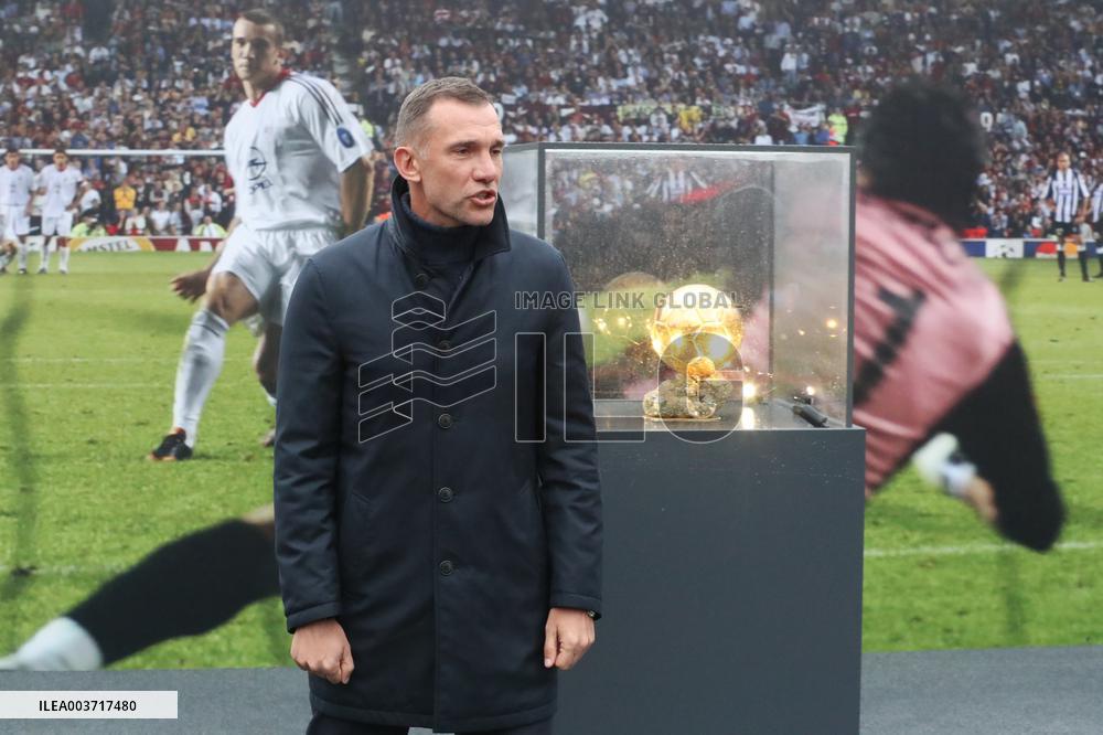 Andriy Shevchenko brings Ballon dOr to Ukraine