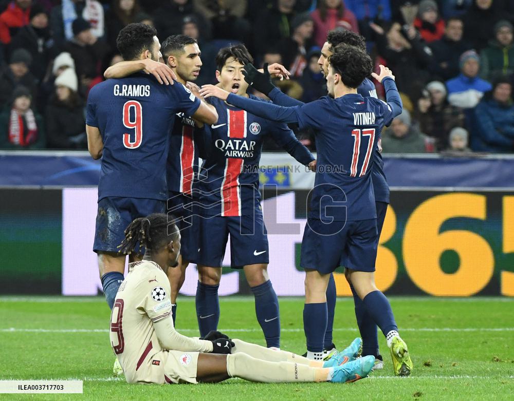 Champions League - Salzburg v PSG
