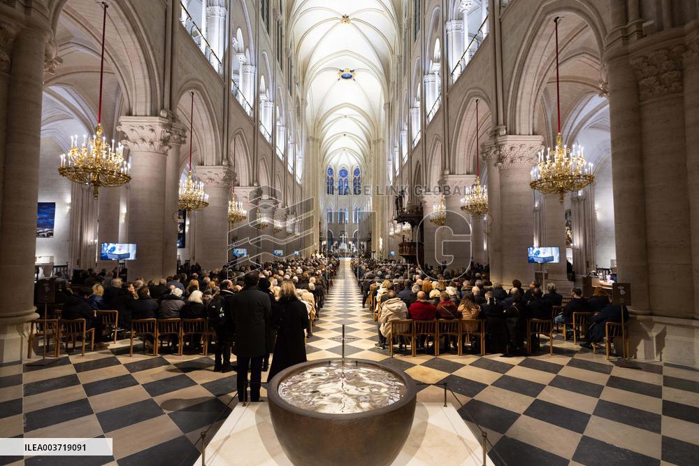 Mass dedicated to Donors at Notre Dame Cathedral - Paris