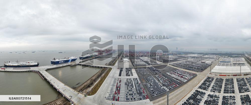 Yangtze River Largest ro-ro Vehicle Terminal Put into Operation