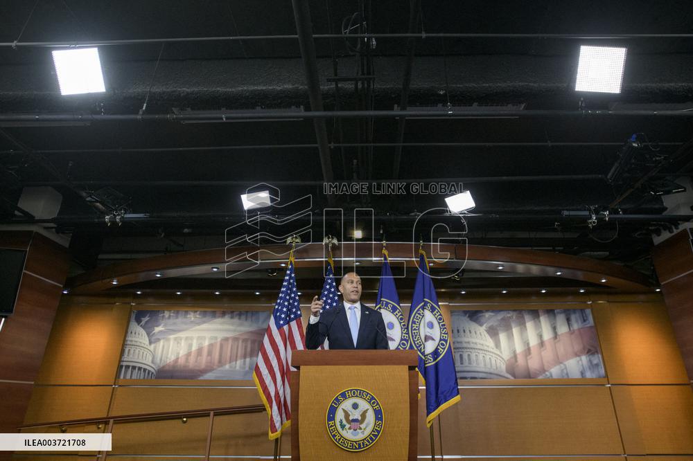 Jeffries Weekly Press Briefing - Washington