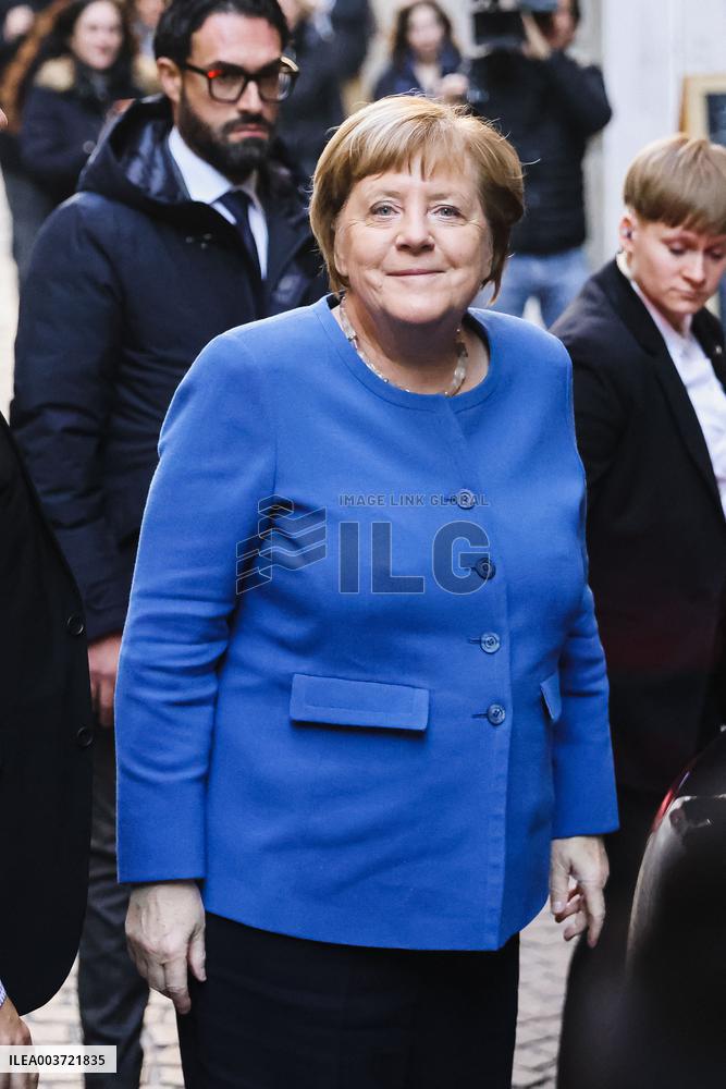 Angela Merkel Out For Lunch - Milan