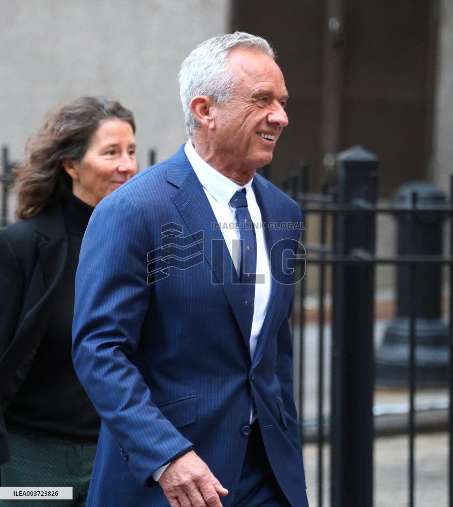 Robert F. Kennedy Jr. Leaves New York Stock Exchange - NYC