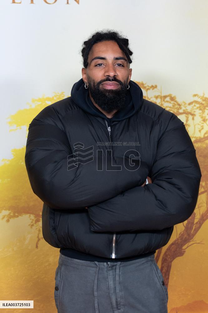 Mufasa Premiere - Paris AJ