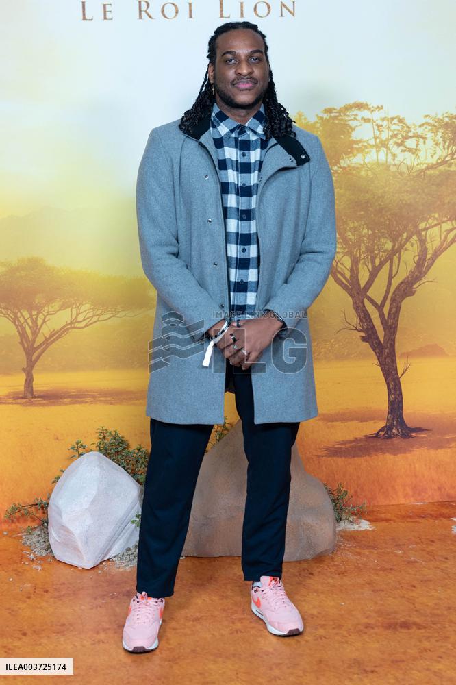 Mufasa Premiere - Paris AJ