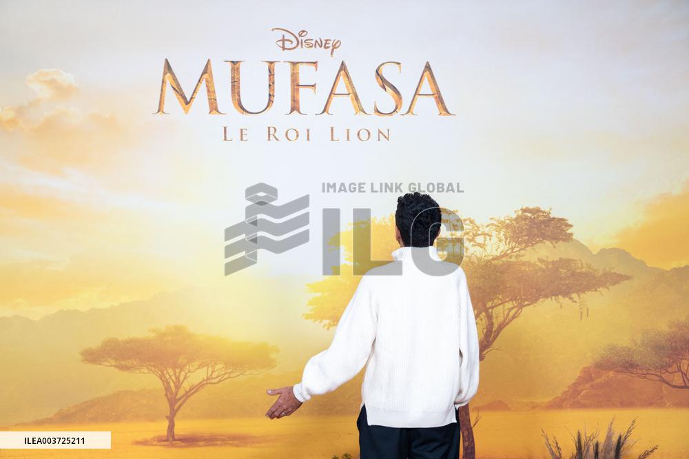 Mufasa Premiere - Paris AJ