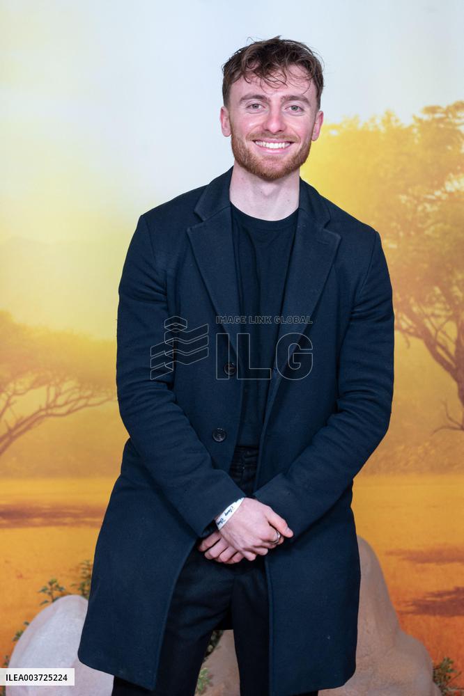 Mufasa Premiere - Paris AJ