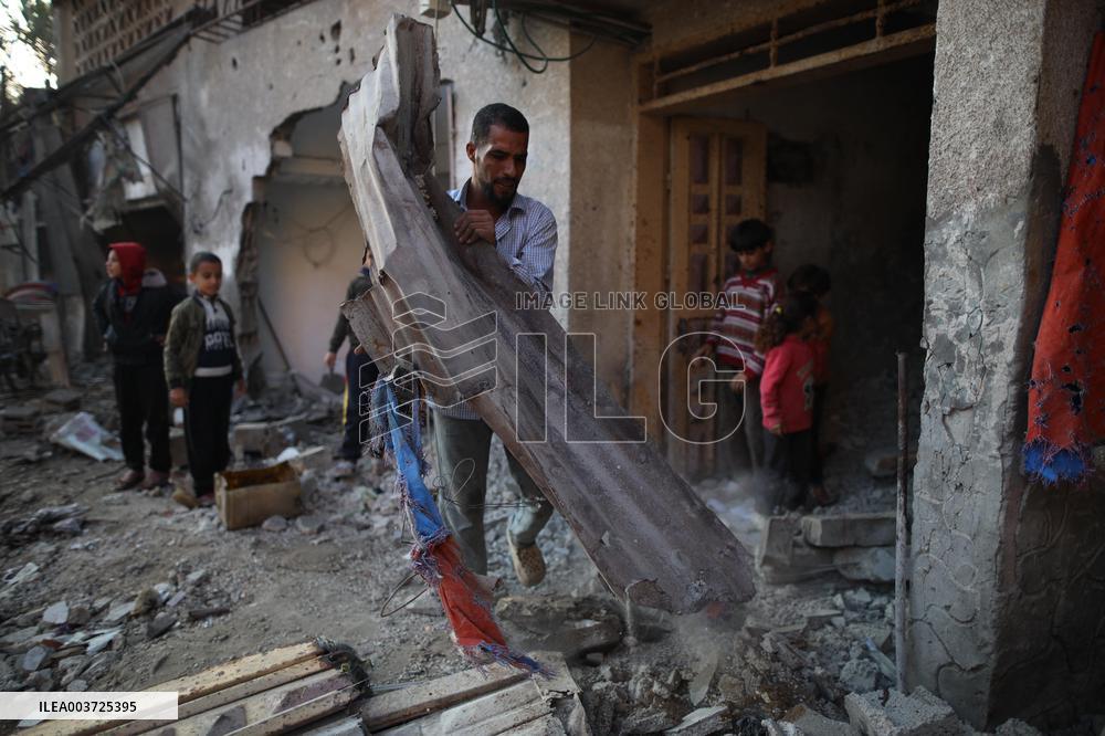 Dozens Of Palestinians Killed By Israeli Strikes - Gaza