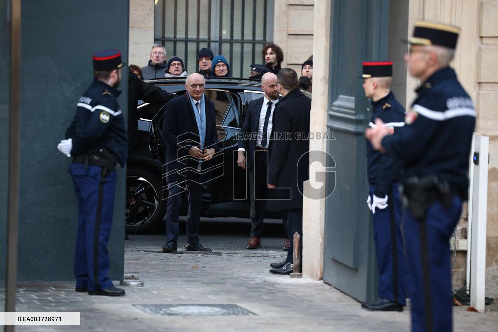 Handover Ceremony At Hotel De Matignon - Paris