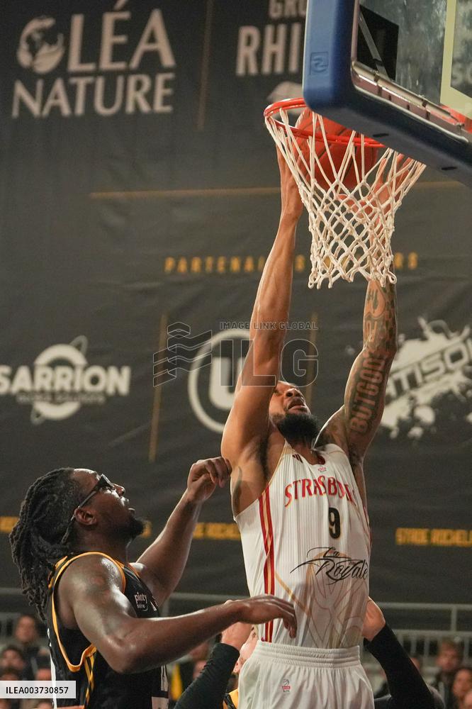 Betclic Elite basketball Stade Rochelais vs SIG Strasbourg - La Rochelle