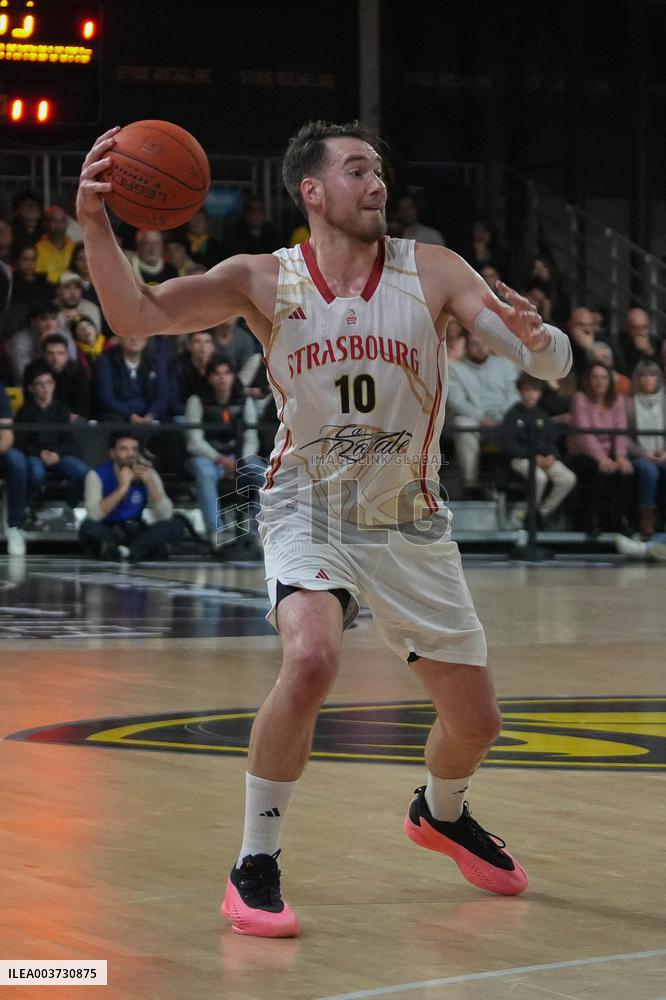 Betclic Elite basketball Stade Rochelais vs SIG Strasbourg - La Rochelle