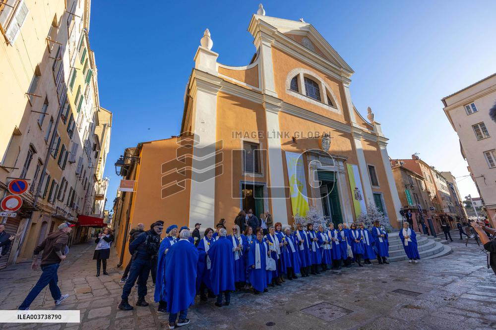 Pope Francis arrives at the Santa Maria Assunta Cathedral - Ajaccio