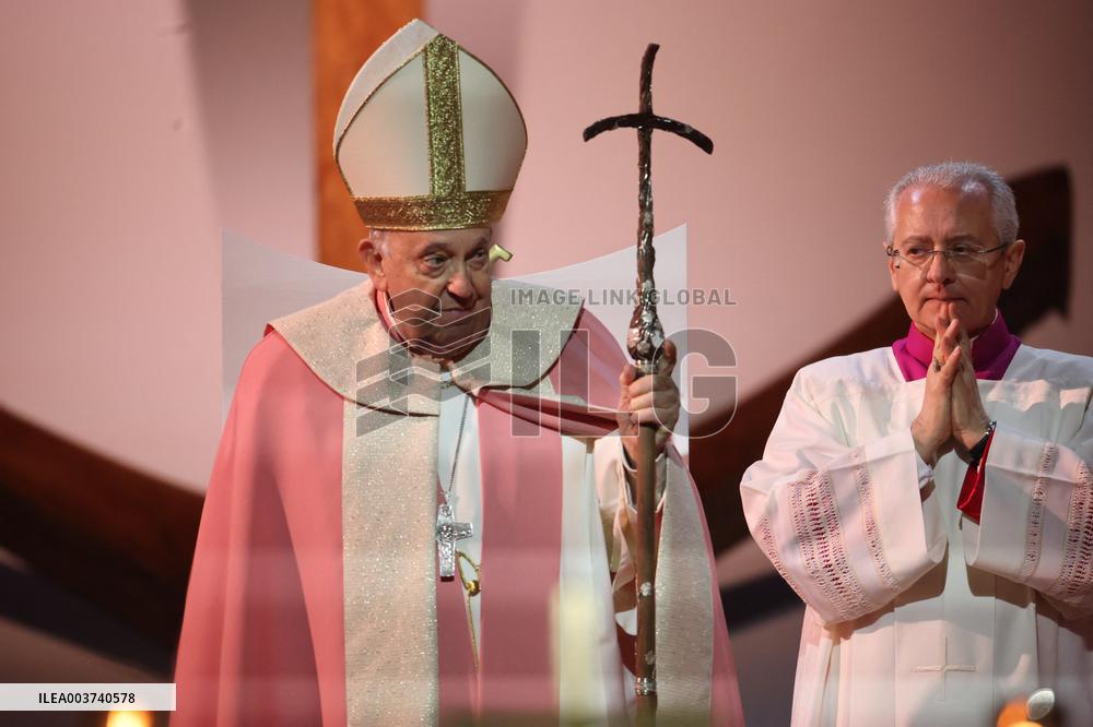 Pope Francis Celebrates Holy Mass At Casone - Ajaccio