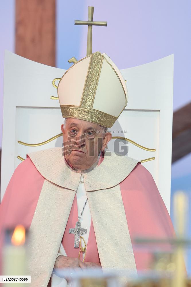 Pope Francis Celebrates Holy Mass At Casone - Ajaccio