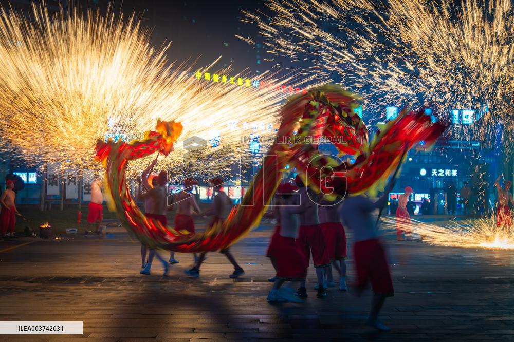 Dragon Dance Performance in Chongqing