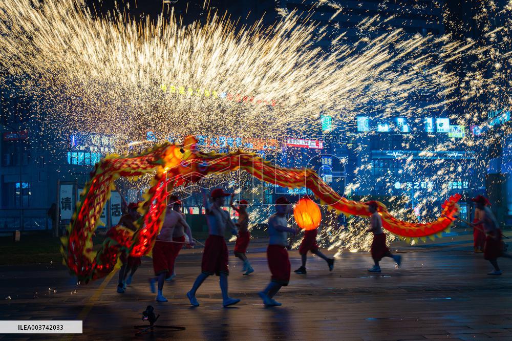 Dragon Dance Performance in Chongqing