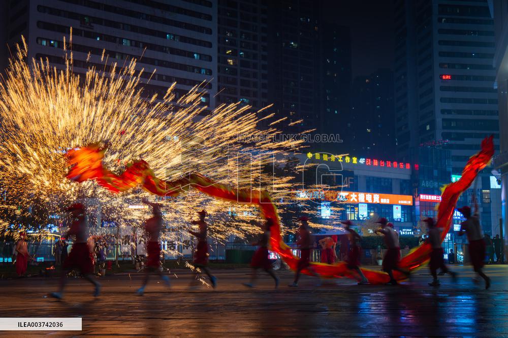 Dragon Dance Performance in Chongqing