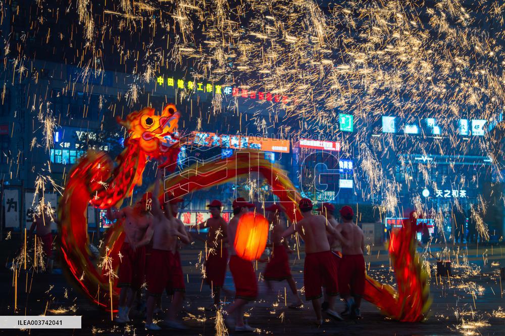 Dragon Dance Performance in Chongqing
