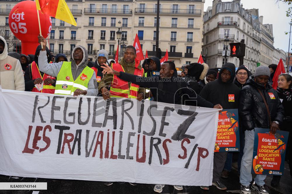 March For Migrants Rights - Paris