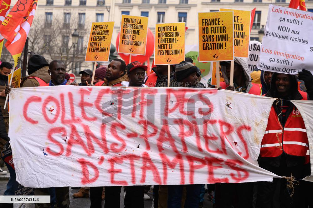 March For Migrants Rights - Paris