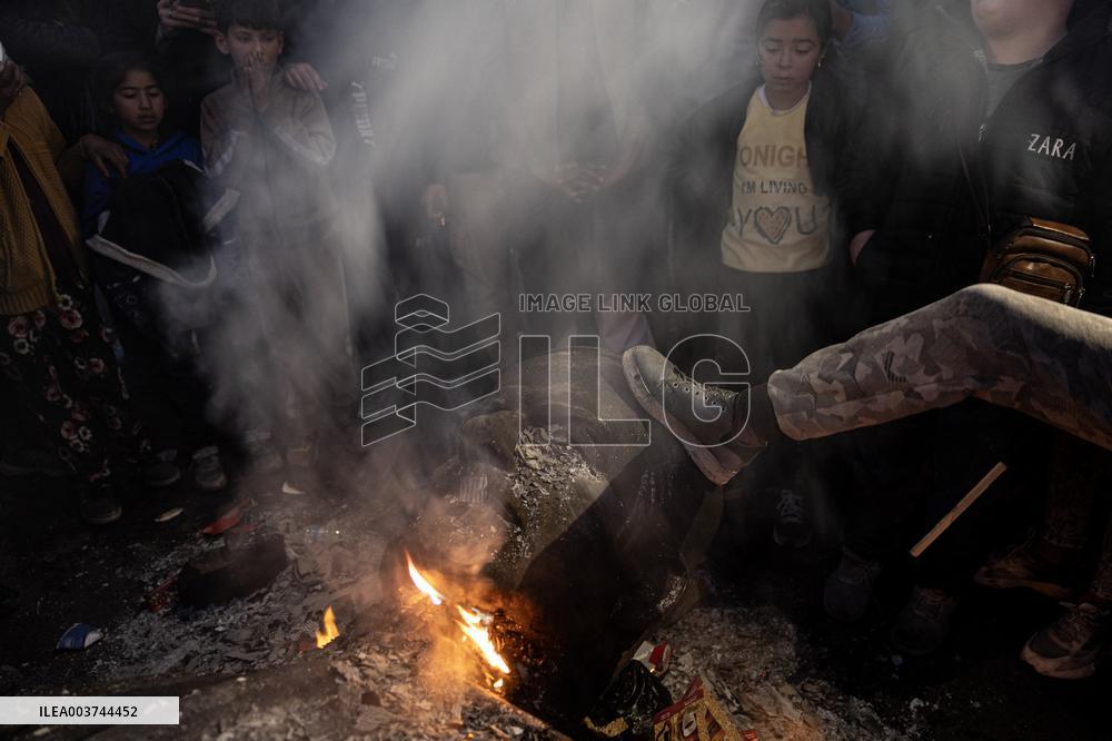 Statue of Former Syrian President Hafez al-Assad Fired - Damascus