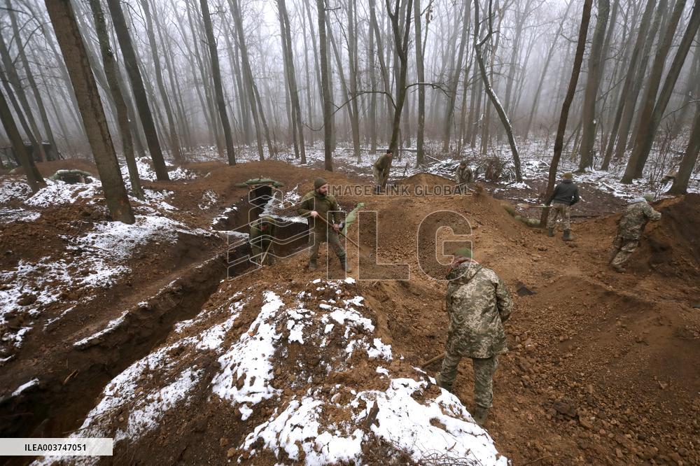 Construction of fortifications in Kharkiv sector