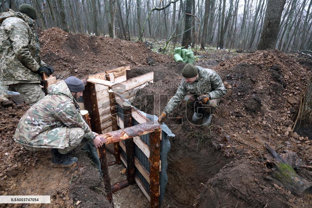 Construction of fortifications in Kharkiv sector
