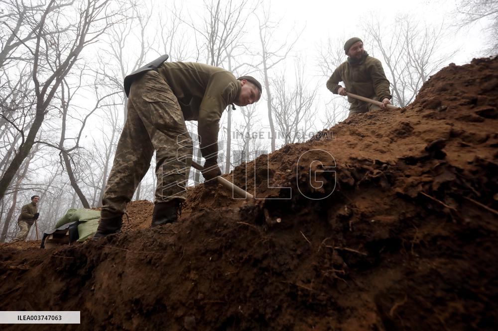 Construction of fortifications in Kharkiv sector