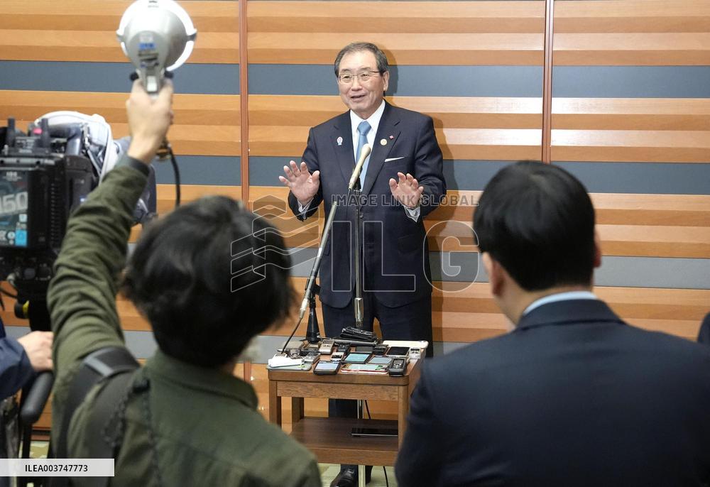 Keidanren chairman Tokura